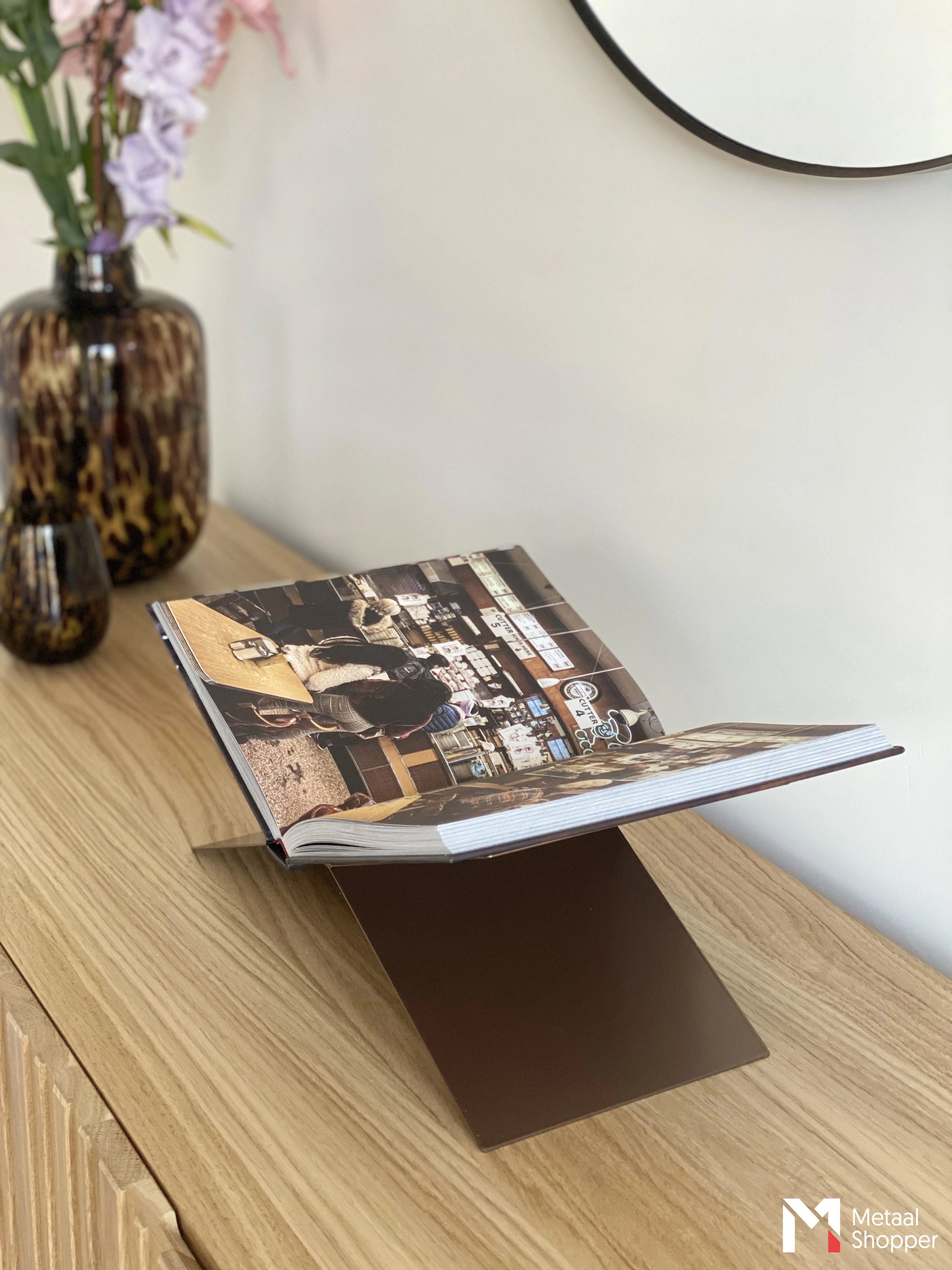 Boekenstandaard brons - 1