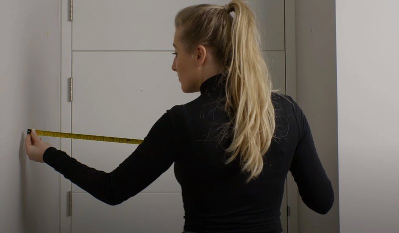 Hoe bepaal ik de lengte van een garderobestang?