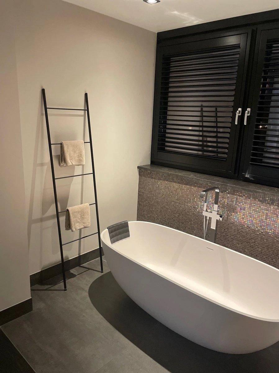 LIROdesign handdoekenrek - decoratieladder Berlijn zwart